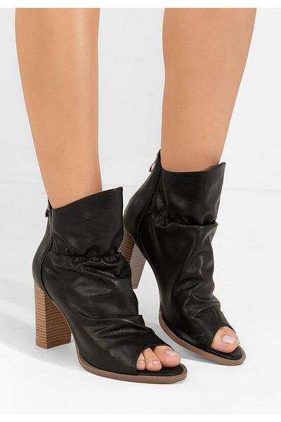 B T Shoes Black Jeanelle chunky heel ankle boots