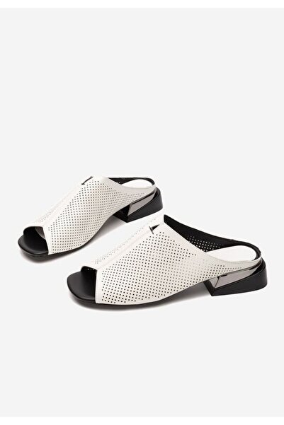 B T Shoes Papuci cu toc Fredrisa albi