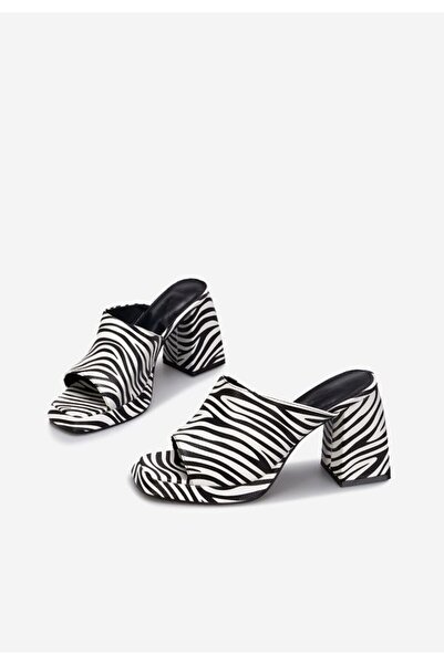 B T Shoes Papuci cu toc Aramy zebra