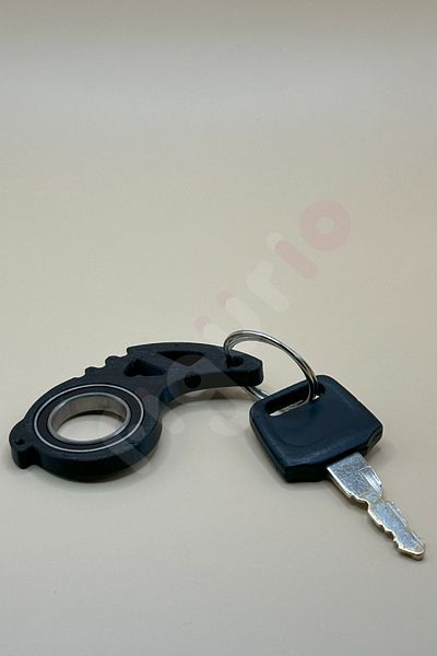 figurio Black Keyrambit Keychain / Rotatable Keychain