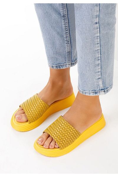 B T Shoes Women's Amalia yellow flip-flops