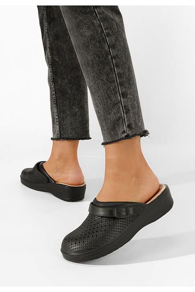 B T Shoes Liberina women's black clogs