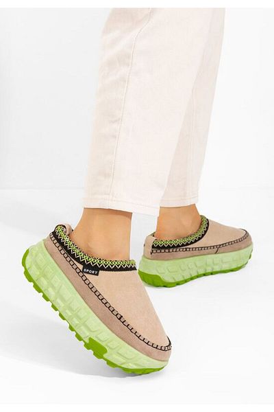 B T Shoes Women's Novela platform clogs in green