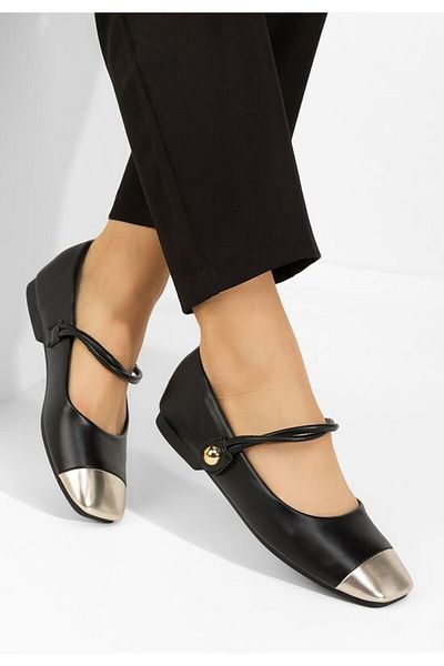 B T Shoes Women's Agapia black ballet flats