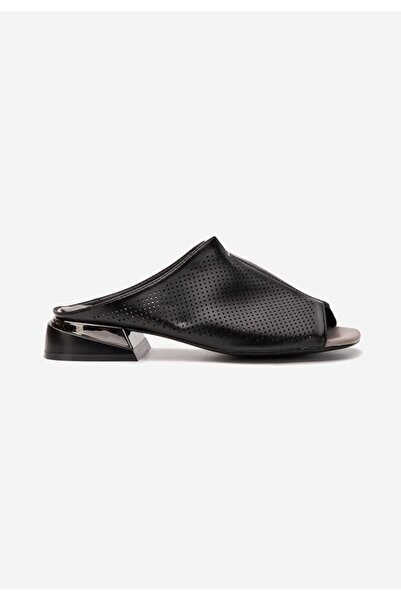 B T Shoes Fredrisa black heeled slippers