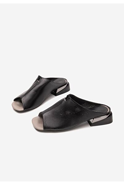 B T Shoes Fredrisa black heeled slippers