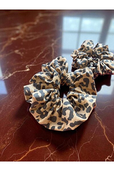 Pirene مشبك شعر سكرانشي من ليورا