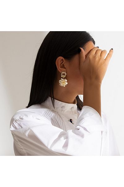 ElectraStore Flower Earrings