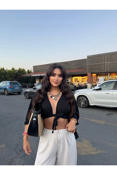 mekabutik Black Tie Crop Blouse