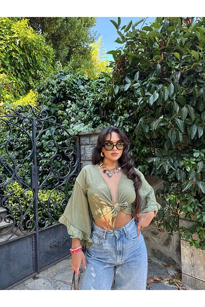 mekabutik Khaki Tie-Up Crop Blouse