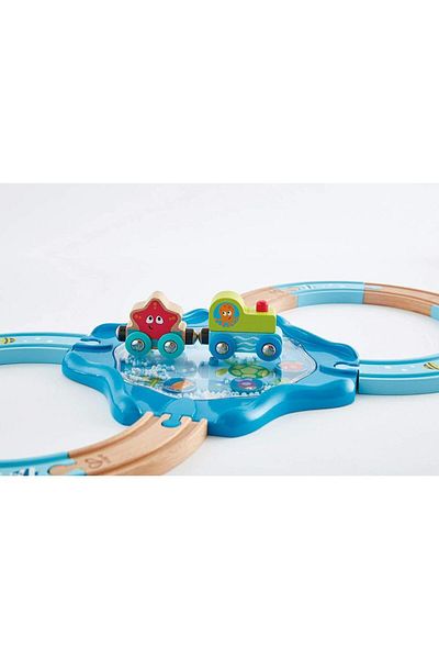 Hape Aquatic train set
