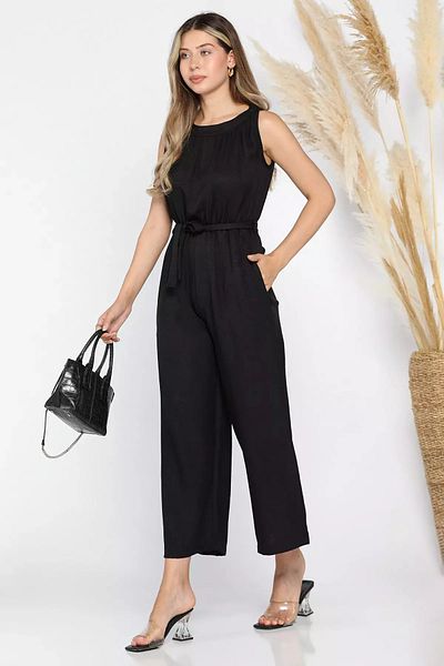 GÜLSELİ Women's Black Crew Neck Waist Belted Jumpsuit