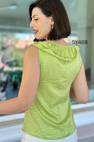 İnce Topuk Jacquard Blouse with Flounce Collar and Zero Sleeves 5Y468