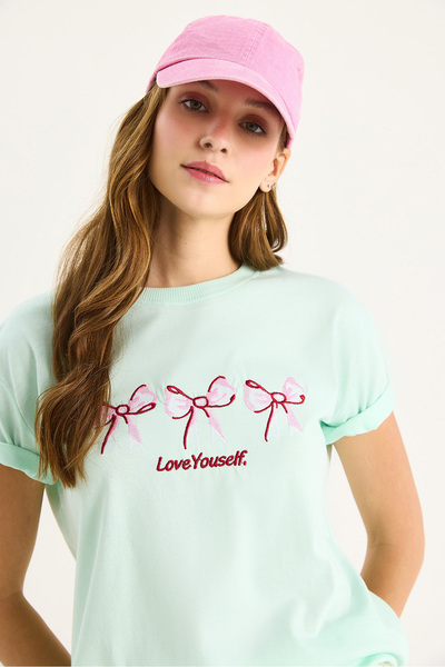 Bianco Lucci Women's Crew Neck Short Sleeve Embroidered T-Shirt 60602023