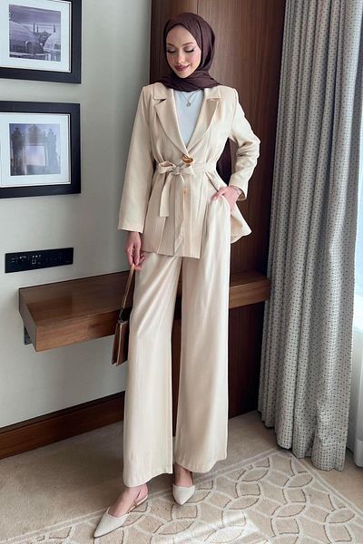 BİNAAR Front Slit Blazer Suit Beige