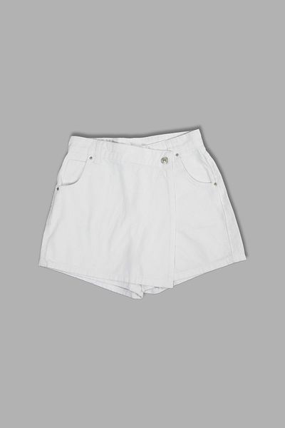 Bak Moda White Denim Shorts with Pocket Detail and Pat Closure