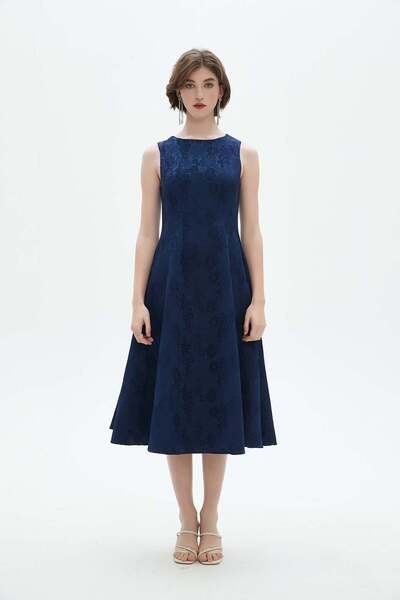 Nichii Embroidered Sleeveless Midi Dress with Round Neck