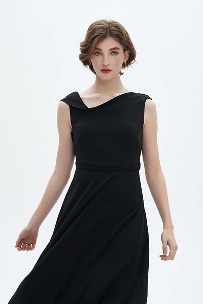 Nichii Sleeveless Ruffled Midi Dress with Boat Neck
