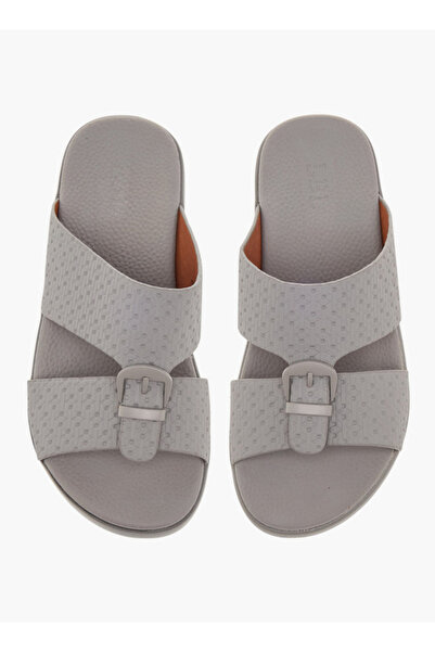 LBL by Shoexpress صندل عربي سهل الارتداء من LBL by Shoexpress مزود بإبزيم