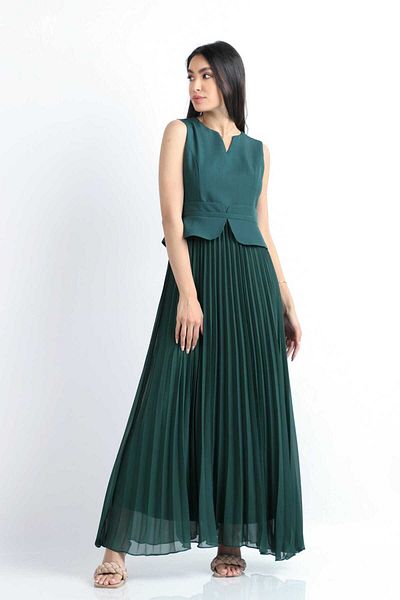 Nichii Pleated Sleeveless Maxi Dress
