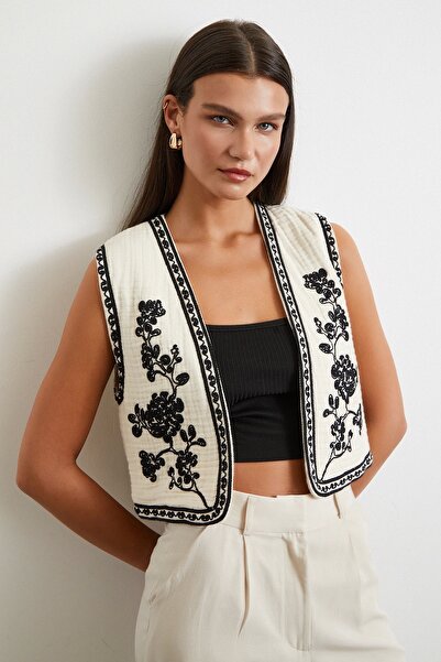 Never more Embroidered Oversize Vest Cream