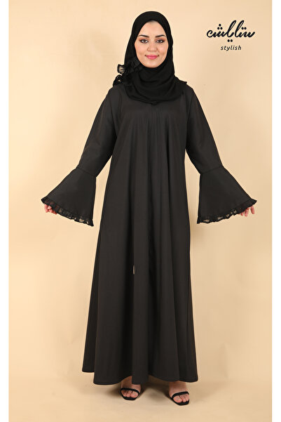 Stylish عبايه كويتي بازرار ديكور على الكم باللون الاسود