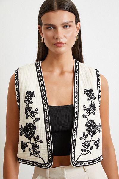 Never more Embroidered Oversize Vest Cream