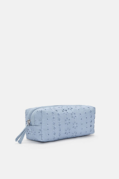 Pull & Bear İşlemeli makyaj çantası