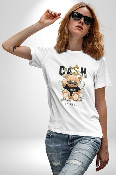 Angemiel تي شيرت مطبوع من الأمام بتصميم Cash King Bear Billionaire باللون الأبيض للنساء والرجال