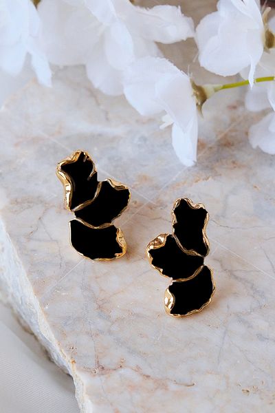 AURRARİ Black Enamel Leaf Earrings