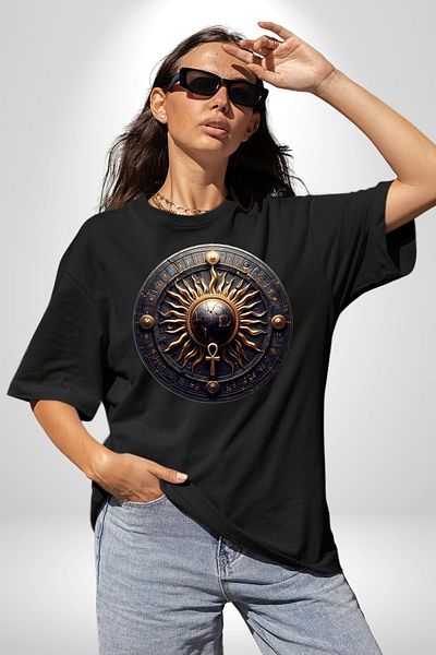 Angemiel Aten Egyptian Sun God God of Life Black Oversize Women's Men's Front Printed T-Shirt