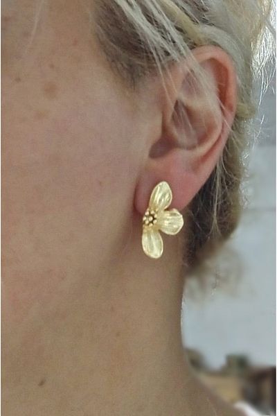mos&more Gold Half Daisy Small Women's Earrings