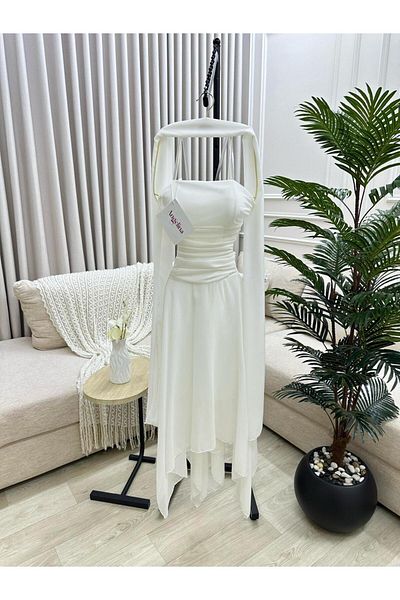 Angelinaa Mayar's dress