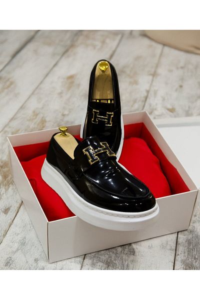 EXCLUSIVE STYLE HÉRITAGE - Black loafers with white eco-leather sole