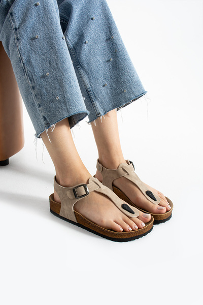 COMFORT OF PANTOFOLE Cream Sandals