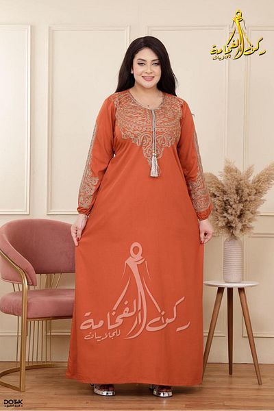 Generies High quality anti-shrink cotton Arab jalabiya with a wonderful design. Anti-shrink cotton with a belt in the middle and elastic on the sleeves.