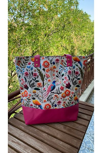 TALKING DREAMS Fuchsia Embroidery Look Shoulder / Arm Bag