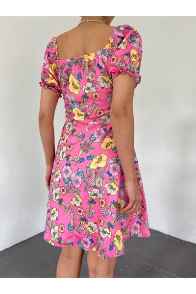 Wear Up Μίνι φόρεμα με ελαστικό γιακά και λεπτομέρεια από δαντέλα - Ροζ