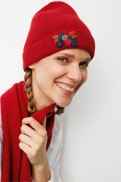 Desen Triko Women's Rococo Embroidery Embroidered Wool Beret K.Red