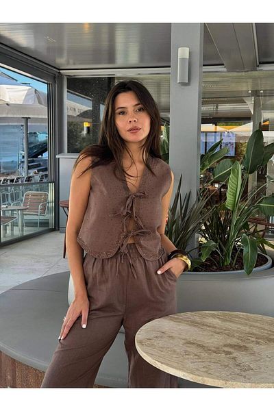 Coral Lace-Up Vest Stone Suit Brown