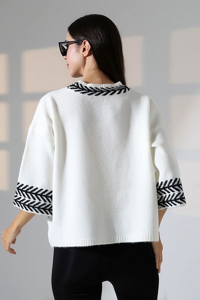 ALCHON Round Neck Half 3/4 Sleeve Patterned Jacquard Panel Loose Comfortable Basic Stylish Elegant Knitwear Sweater