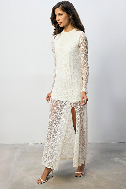 Touché Privé فستان دانتيل بفتحة