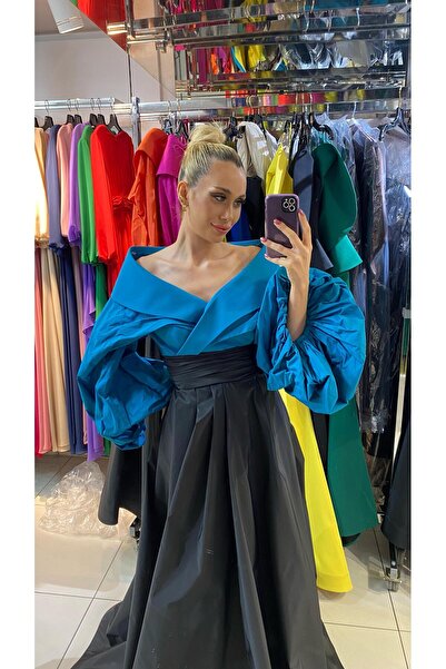 Helin V-Yaka Straplez Üst ve Yüksek Yırtmaçlı Siyah Etek Abiye Elbise