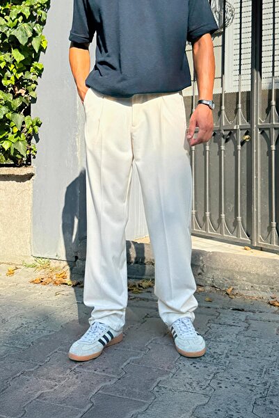 Flaw Wear Pleated Ecru Regular Trousers