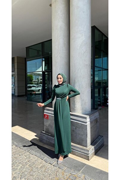 moda zeynaa YAKA VE BEL TAŞ DETAYLI ÖRME CREP ELBİSE