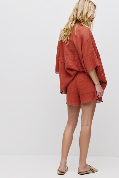 Pull & Bear İşlemeli örgü şort