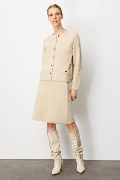 Desen Triko Women's Crew Neck Metal Button Aphrodite Short Knitwear Jacket Beige