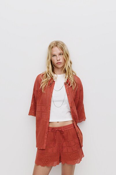 Pull & Bear İşlemeli örgü şort