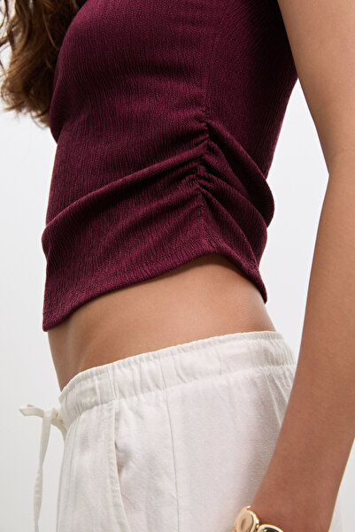 Stradivarius Mini Kol Büzgülü Dokulu Tişört