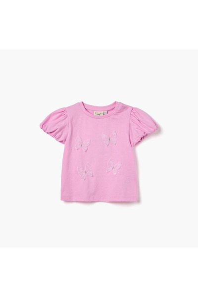 Juniors تي شيرت مزين بفراشة وأكمام منفوخة